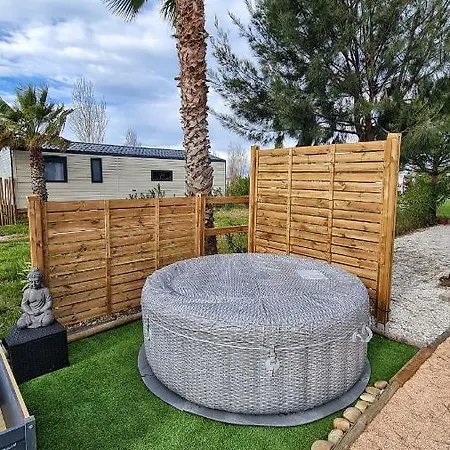 Mobil 6 Personnes 4* Les Pins Maritimes Campingplads